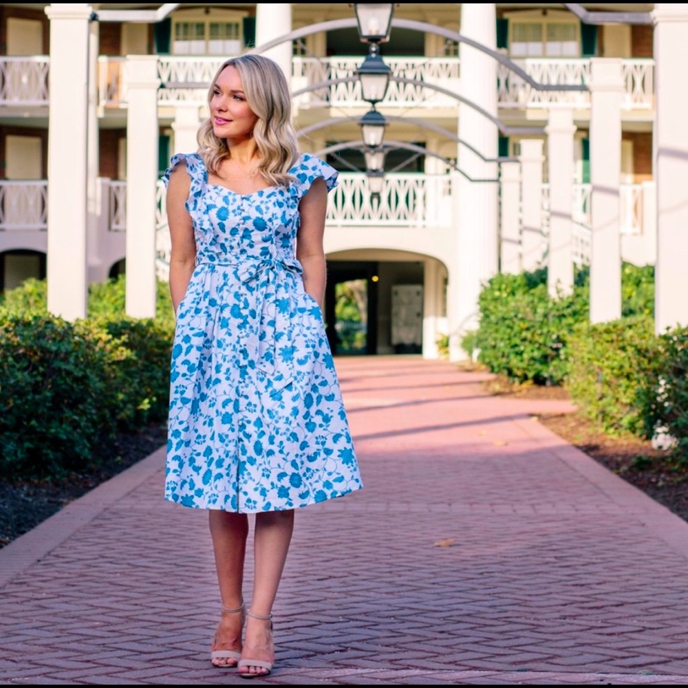 GAL MEETS GLAM Blue Floral Olivia Dress